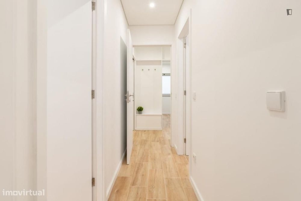 Apartamento com 2 quartos - localizado em Paranhos Porto