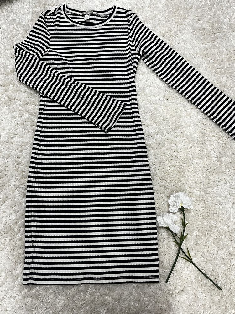 Sukienka obcisła midi beżowa w czarne paski H&M S