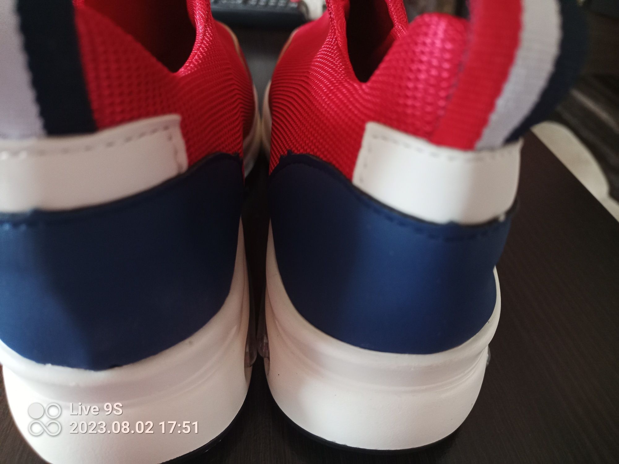 Sneakersy czerwone stylizowane na Tommy Hilfinger r. 36-37