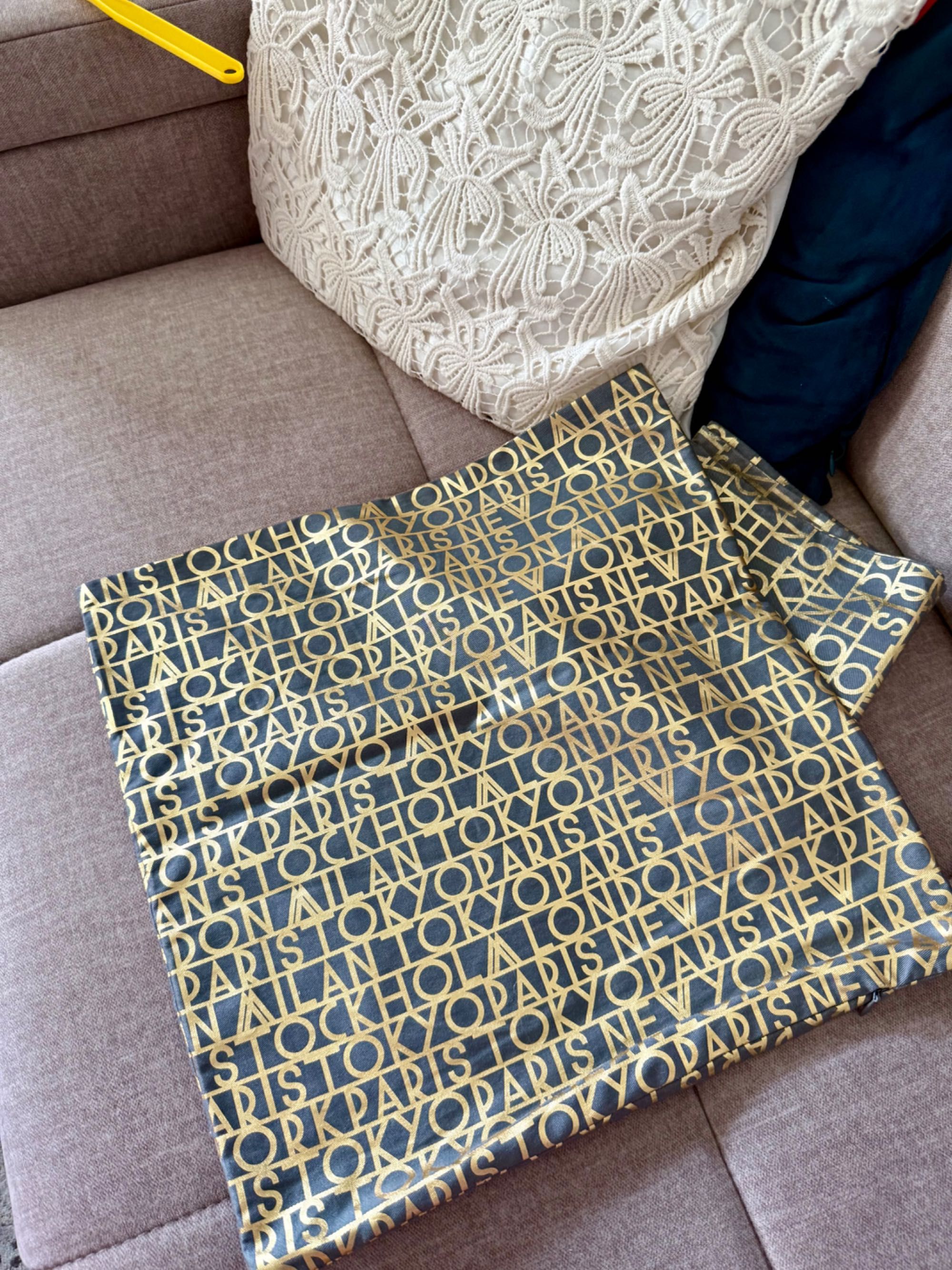 2 poszewki na poduszkę H&M 40x40