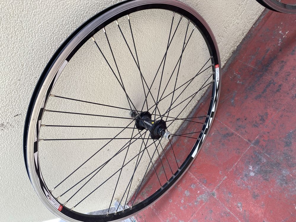 Vendo par de rodas 26  mx com cubos shimano de disco / vbrake