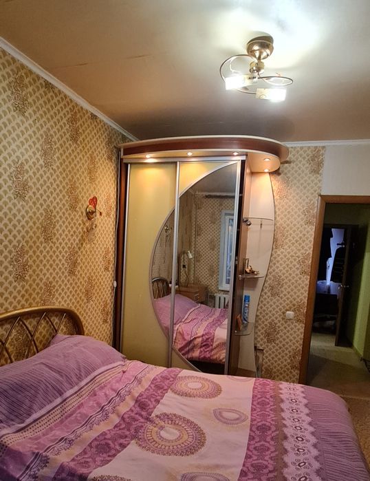 Здам трехкомнатную квартиру