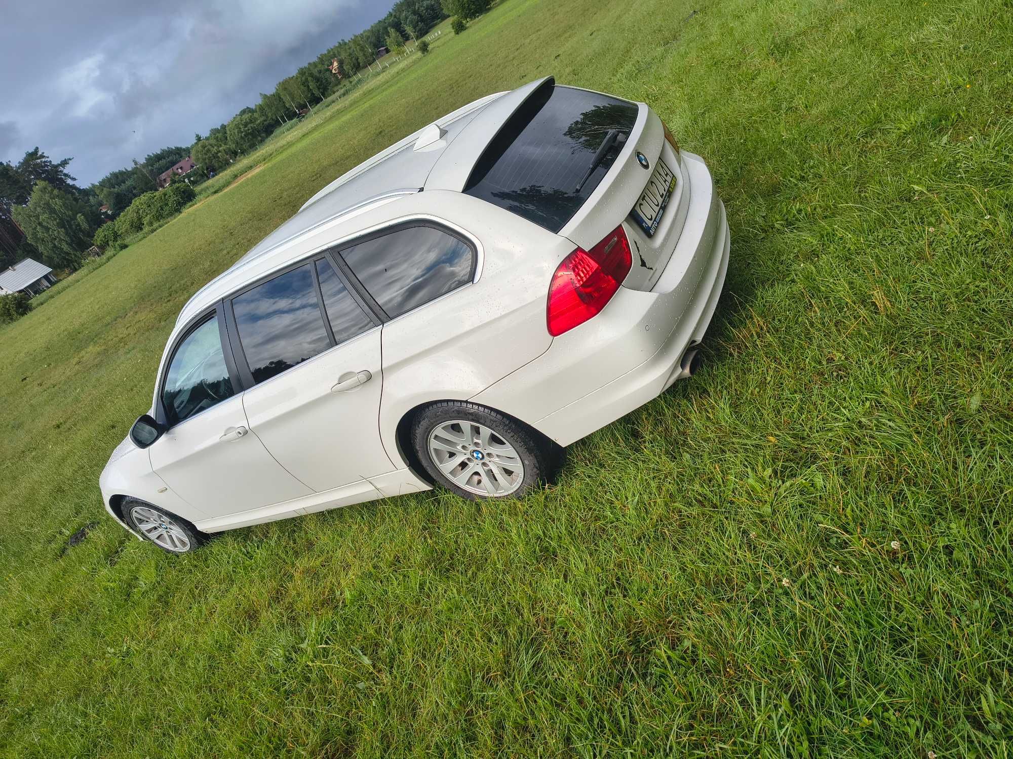 BMW e91 2.0 benzyna 143 konie 6 biegów Alu 16 Bez rdzy LIFT