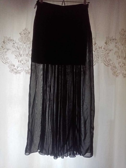 Спідниця  Zara  шифонова,,стильна ,блузка у подарунок