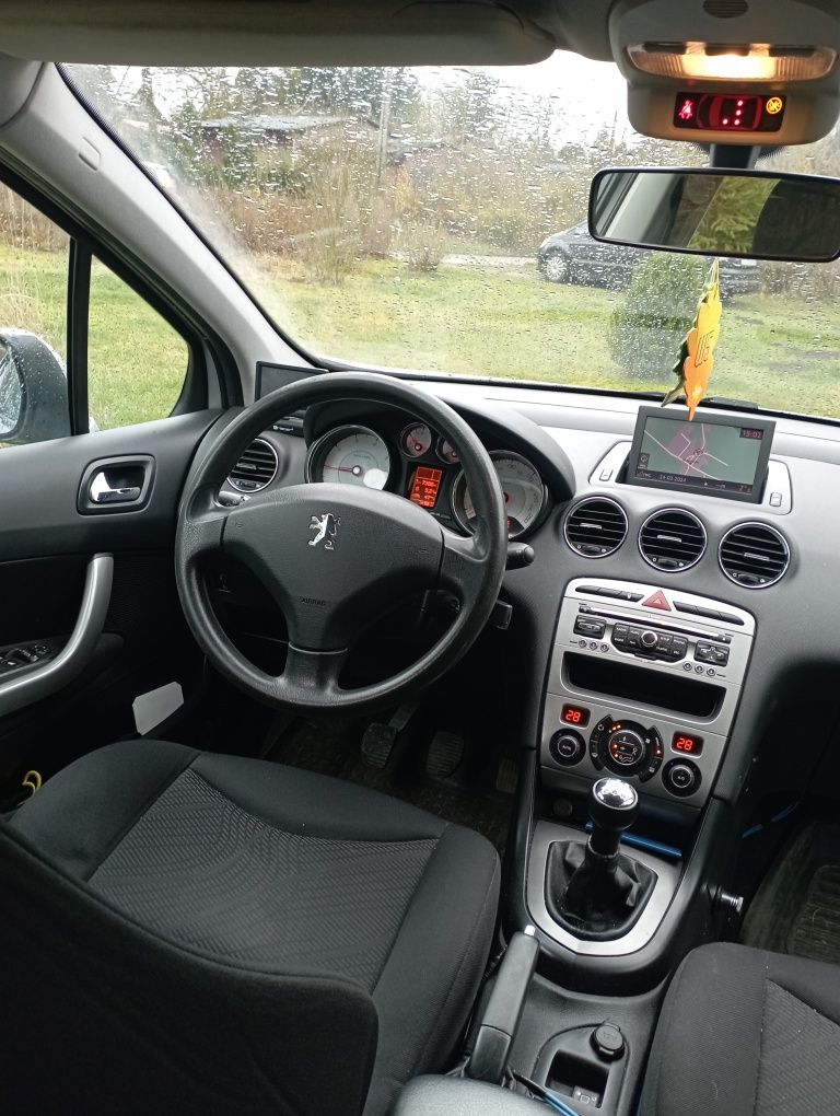 Peugeot 308 w najlepszej wersji duża Navigacja LPG  3 lata