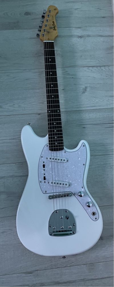 Gitara elektryczna Harley Benton MS-60 Vintage White Bundle 1