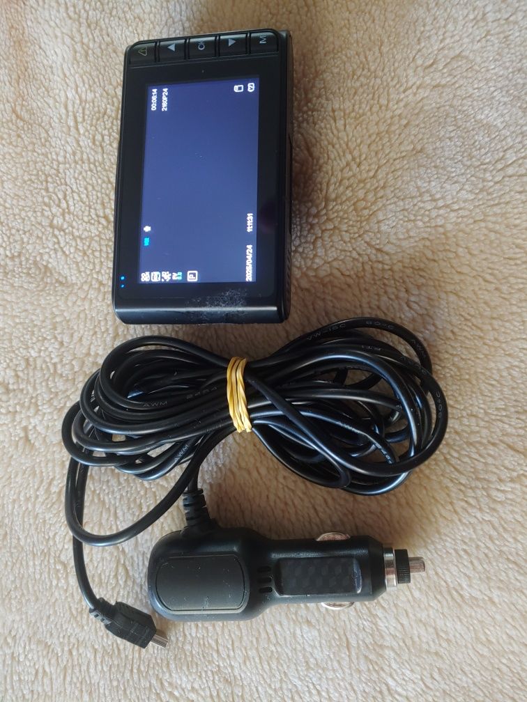 Продам відеореєстратор Aspiring AT260 WIFI