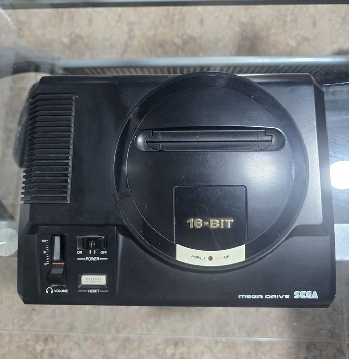 Mega Drive RGB + 2 Jogos