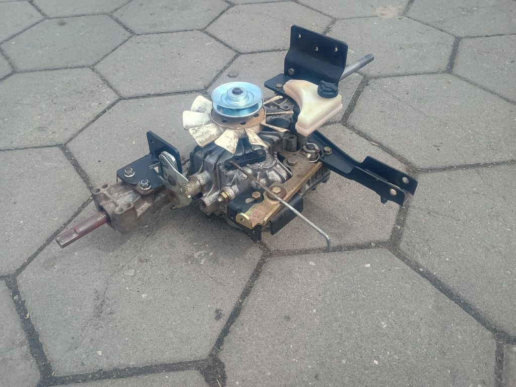 Kosiarka traktorek skrzynia hydro mtd yard Man gutbrod bolens cub cade