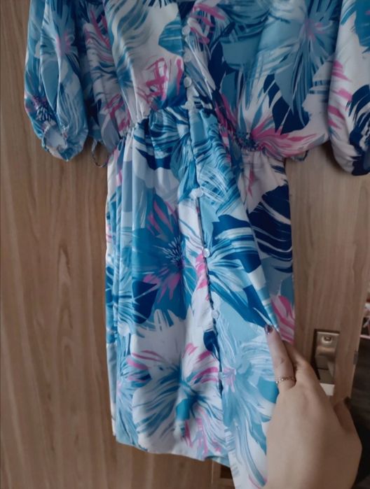 Elegancka sukienka niebieska liście ML