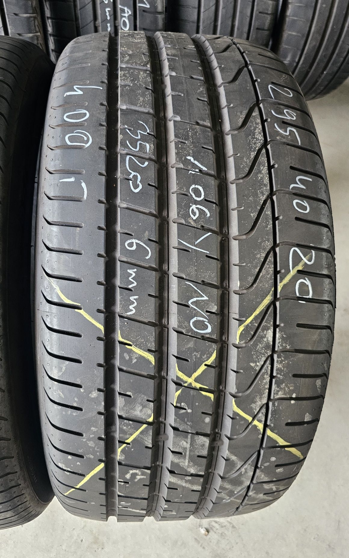 295/40ZR20 Pirelli P Zero TM Lato