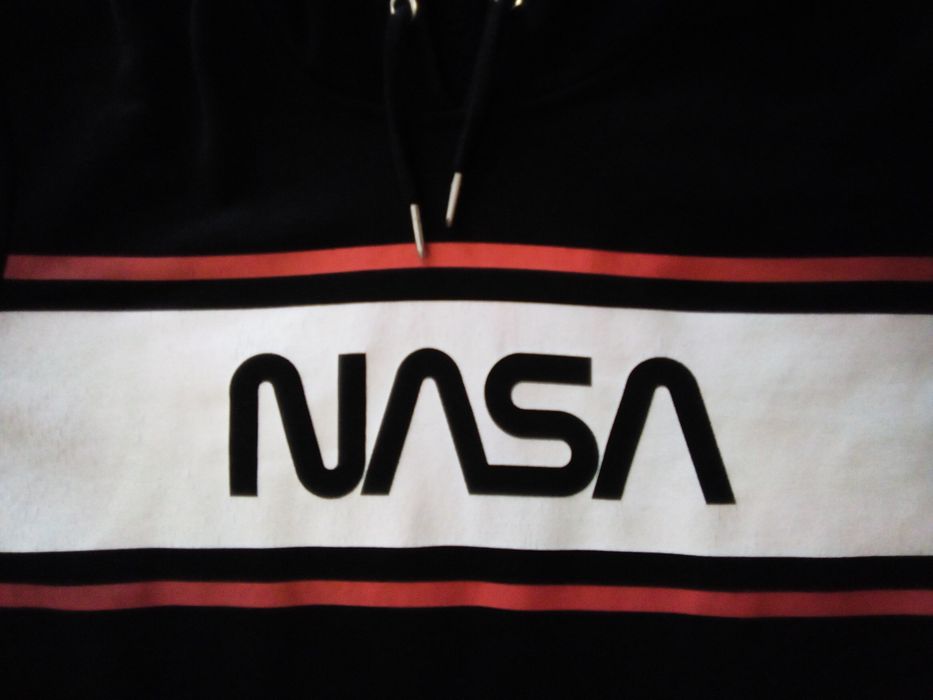 Camisola NASA com carapuço