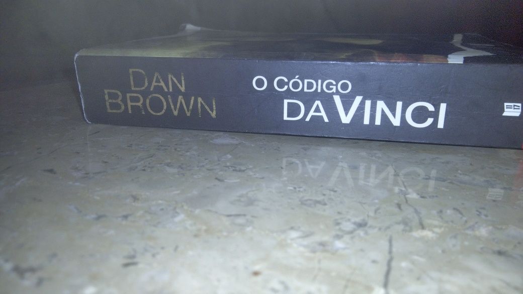 Vendo livro O código DaVinci