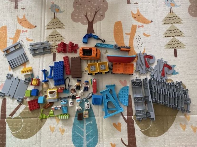 Lego Duplo 10874 Pociąg parowy + Lego Duplo 10875 Pociąg towarowy