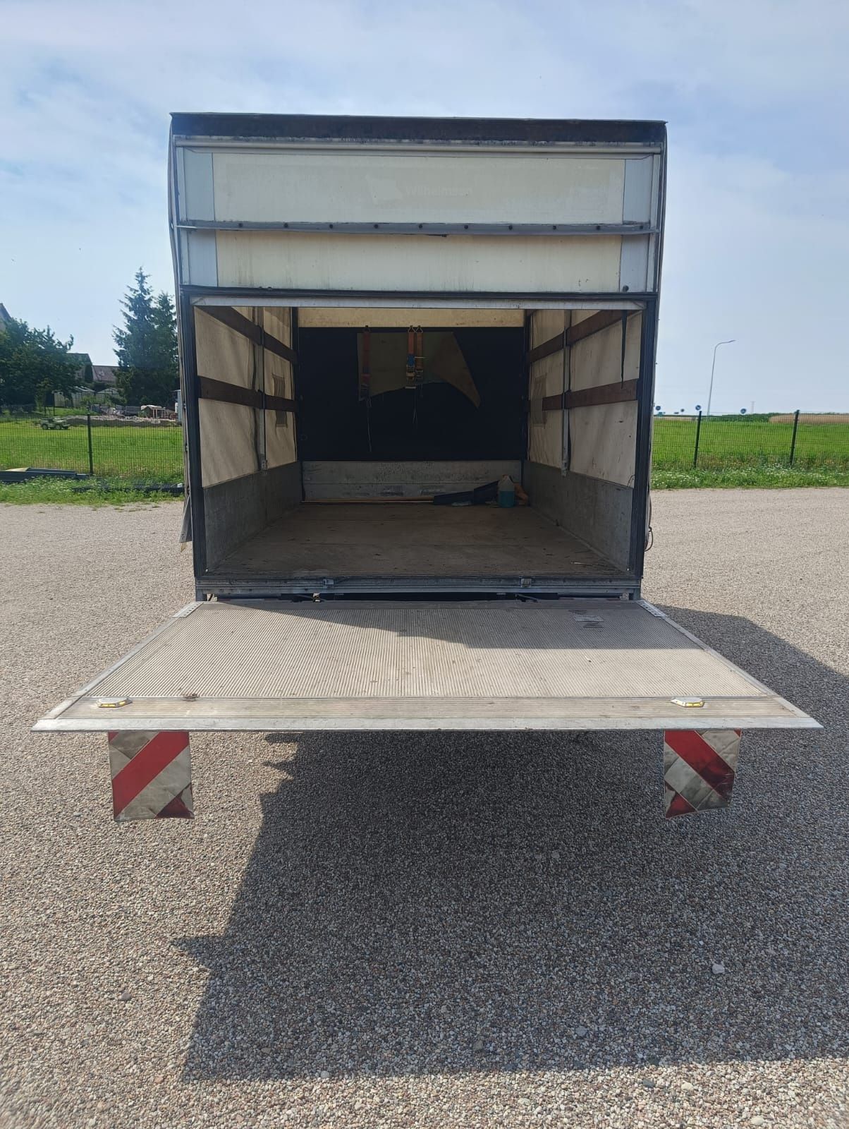Iveco Daily 35s13 z windą 750 kg