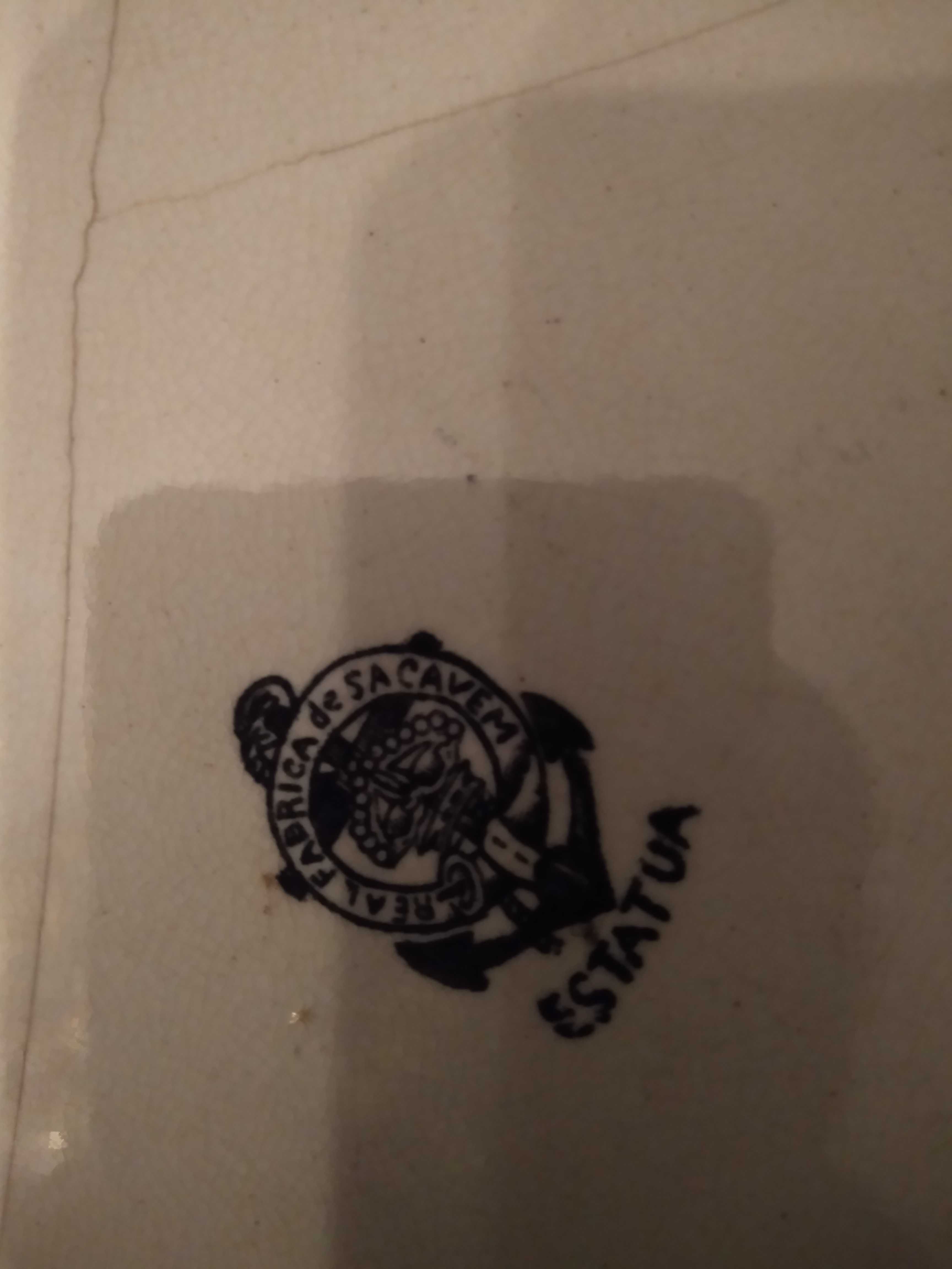 Travessa Real Fábrica de Sacavém "Estátua"