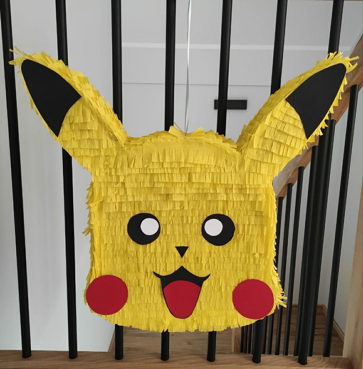 Duża piniata Pikachu, Pokemon