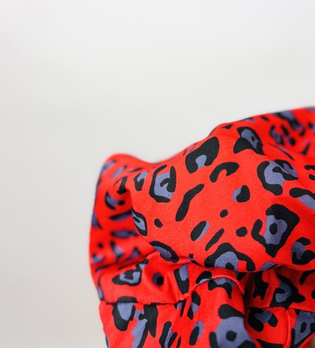 Czerwony kombinezon w panterkę z falbanami S 36