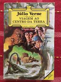 Livro da coleção Júlio Verne - Viagem ao centro da terra