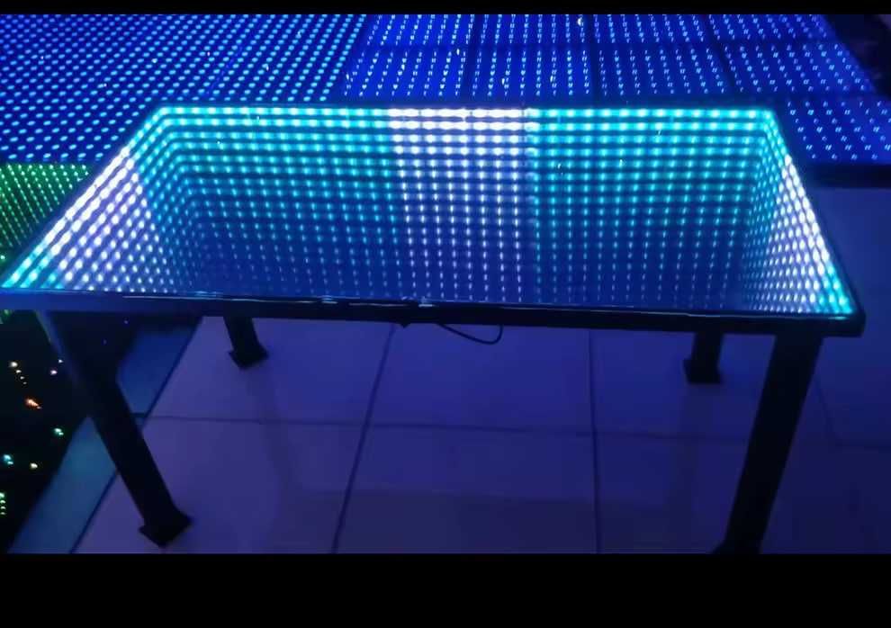 Podświetlany stolik kawowy Infinity - dodatek do Twojego wnętrza!