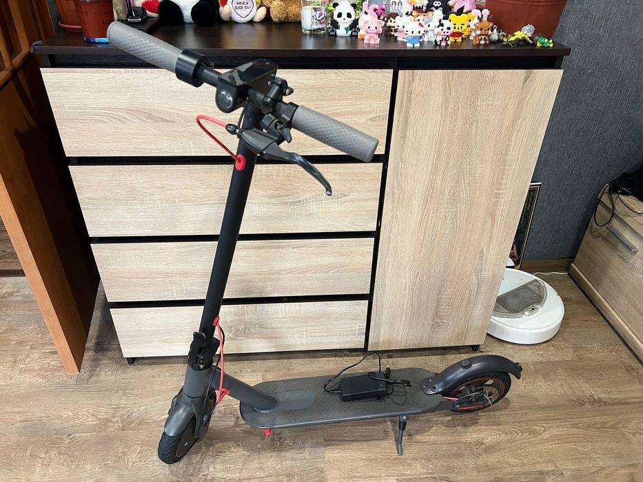 Електросамокат на безкамерних покришках