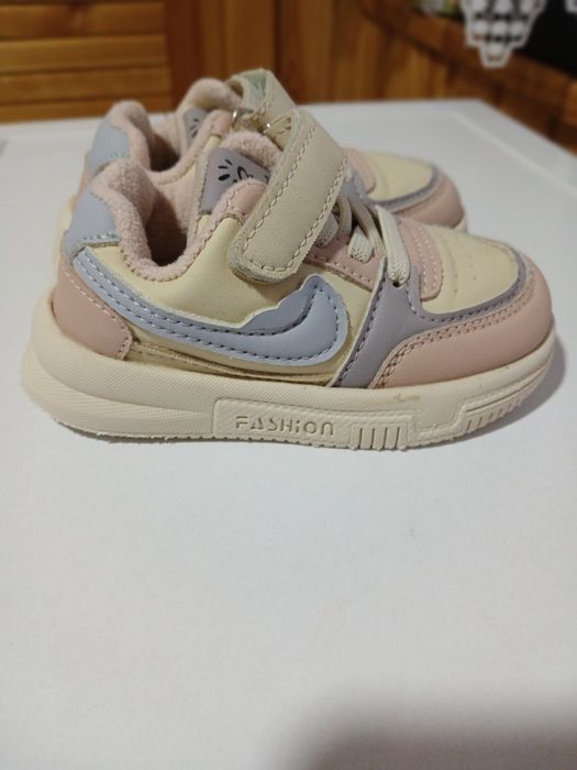 Дитяче взуття   для Дівчинки