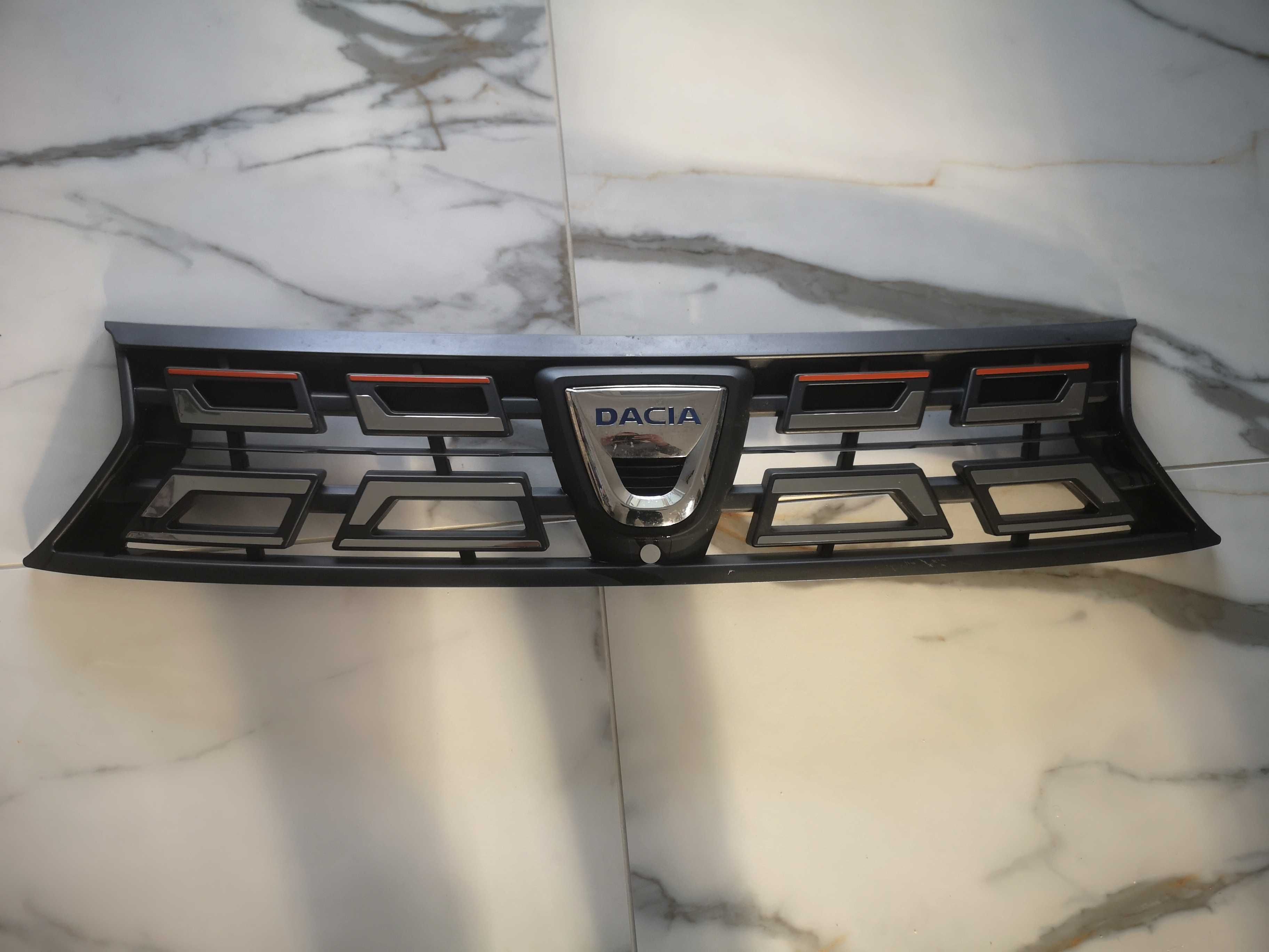 grill atrapa dacia duster 2 II 17->
