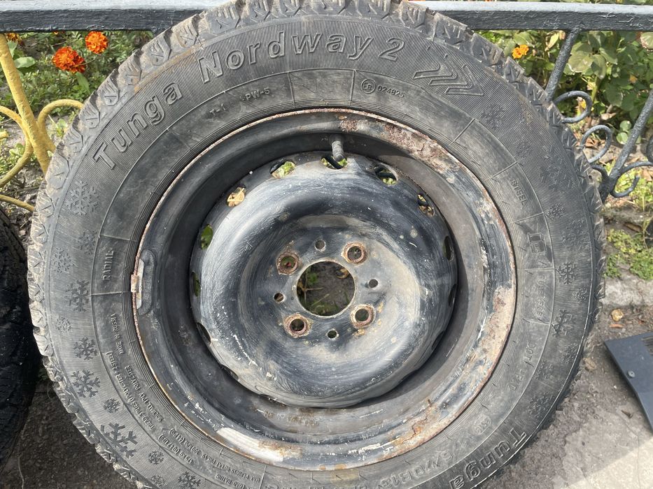 Продам зимову гуму