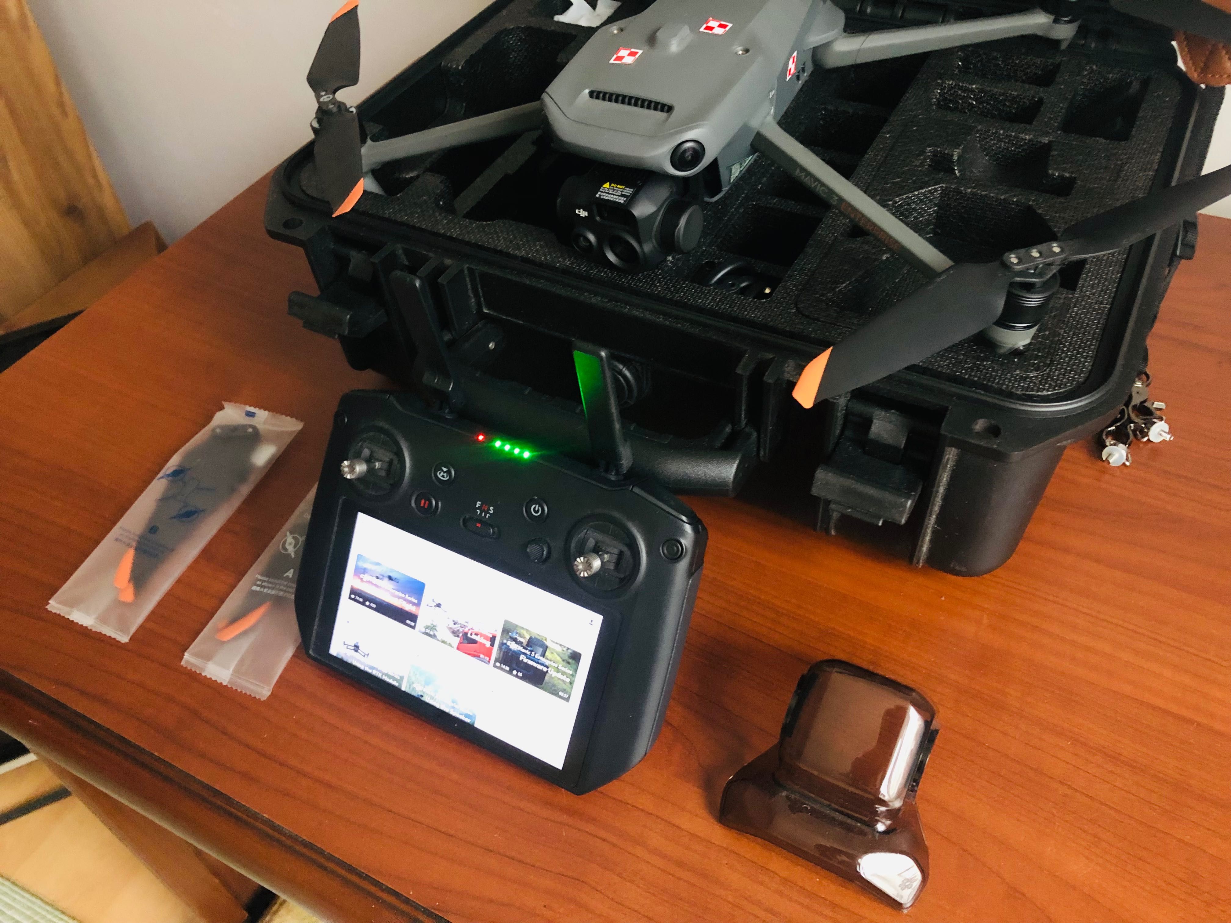 Dron z termowizją DJI Mavic 3 Thermal + care 1 rok + battery kit