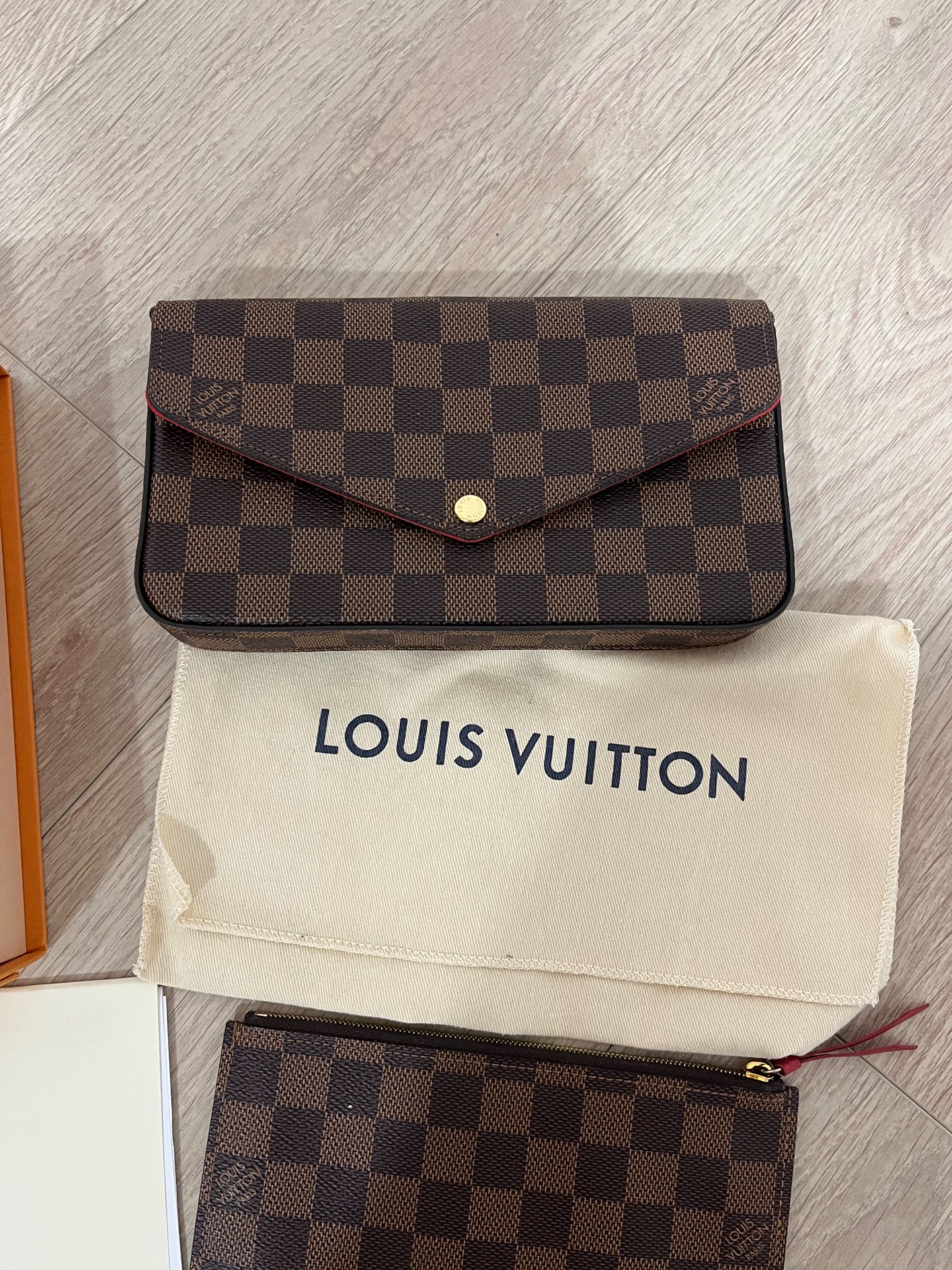 LOUIS VUITTON
felicie pochette