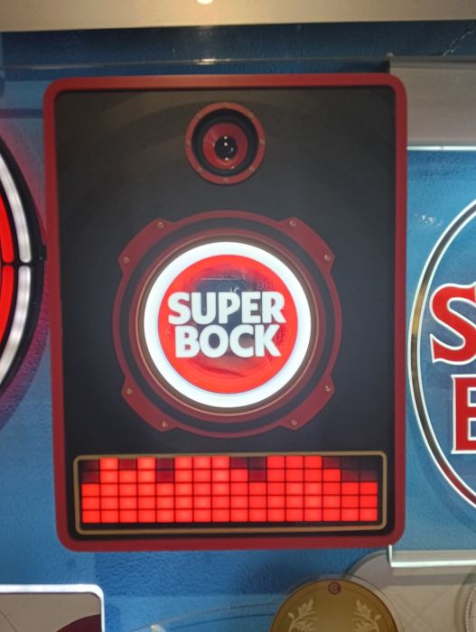 Reclame luminoso Super Bock Equalizer INFINITY