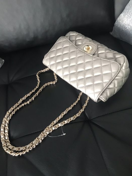 Bolsa/mala prateada NOVA