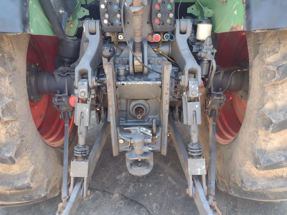 Fendt 415 z ładowaczem czołowym