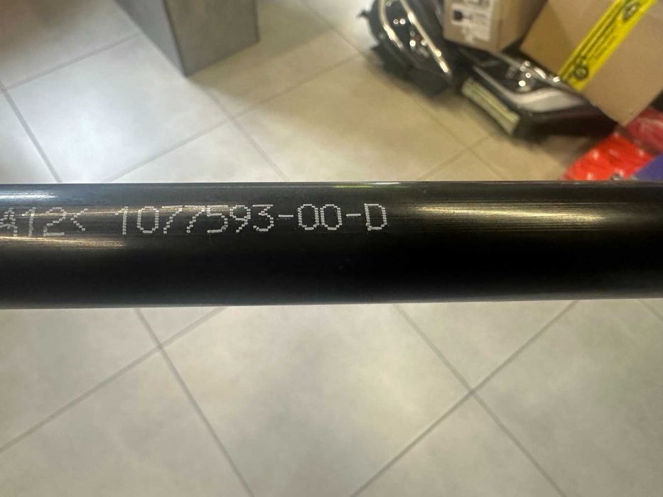 Патрубок охлаждения Tesla