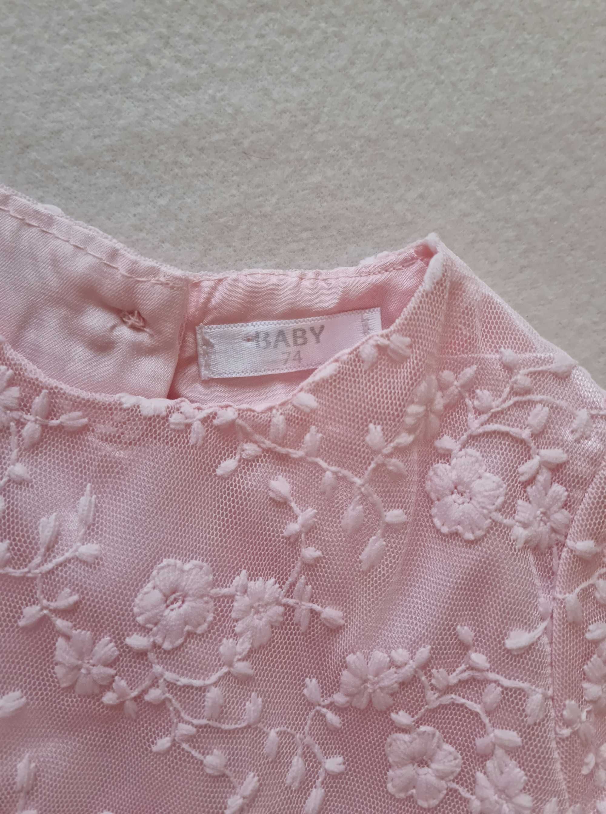 Różowa tiulowa sukienka 74