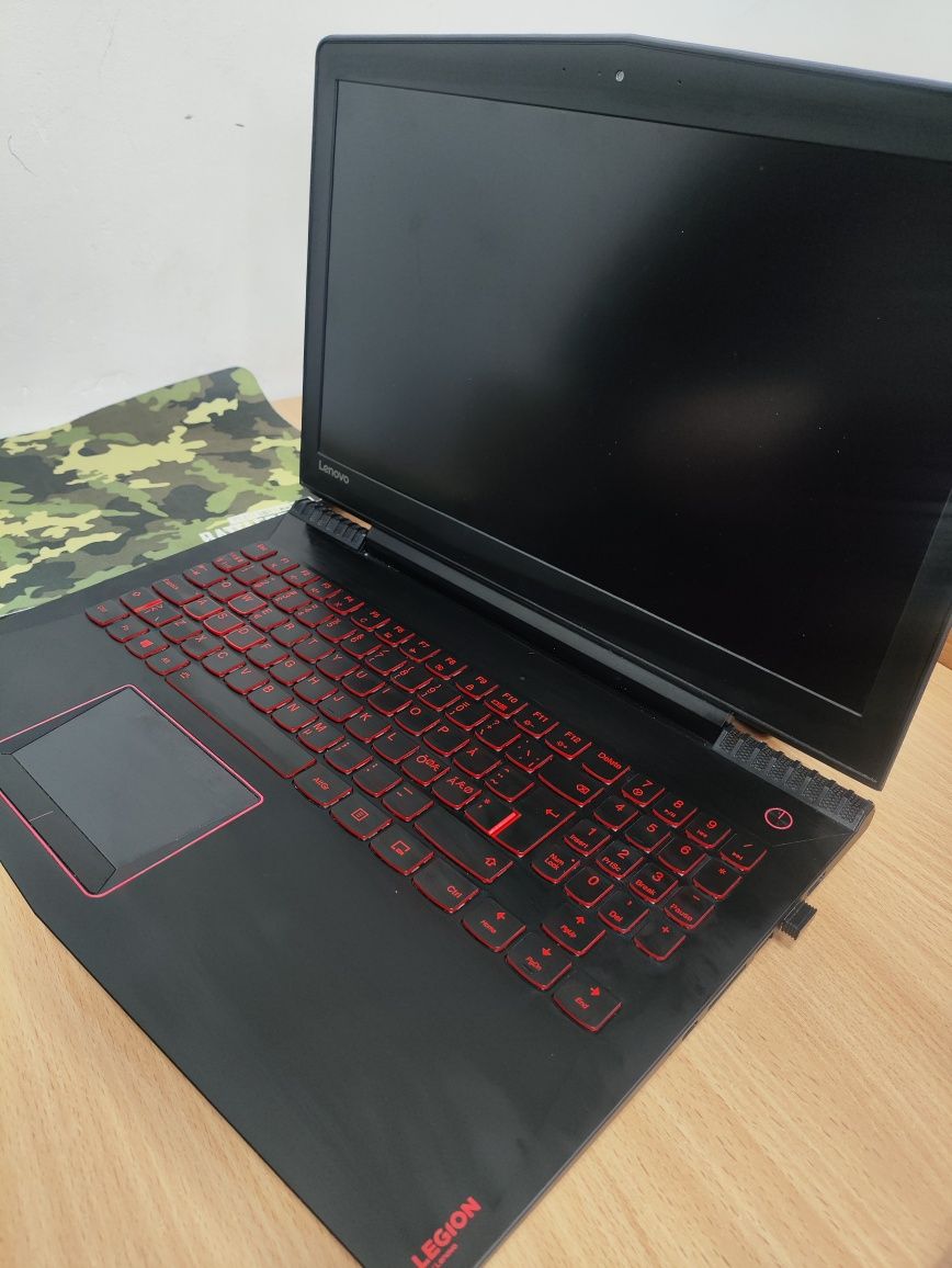 Ноутбук Lenovo Legion Y520 15,6FHD/IPS/i5 7300HQ/8Gb/HDD256/GTX1050-4G