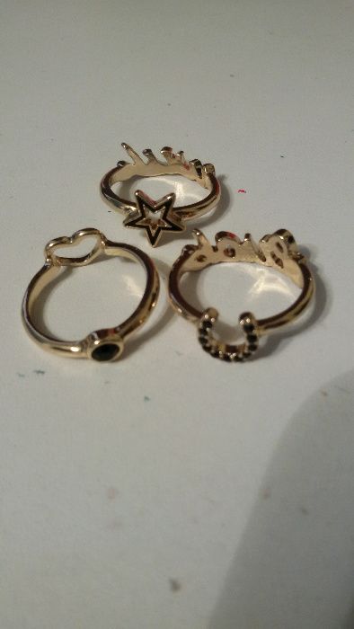 Avon 3 pierścionki zestaw czarne złote