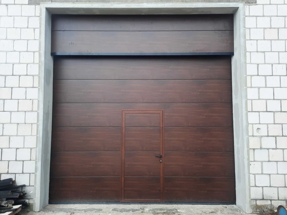 Automatyczna brama garażowa od producenta Jarmex.