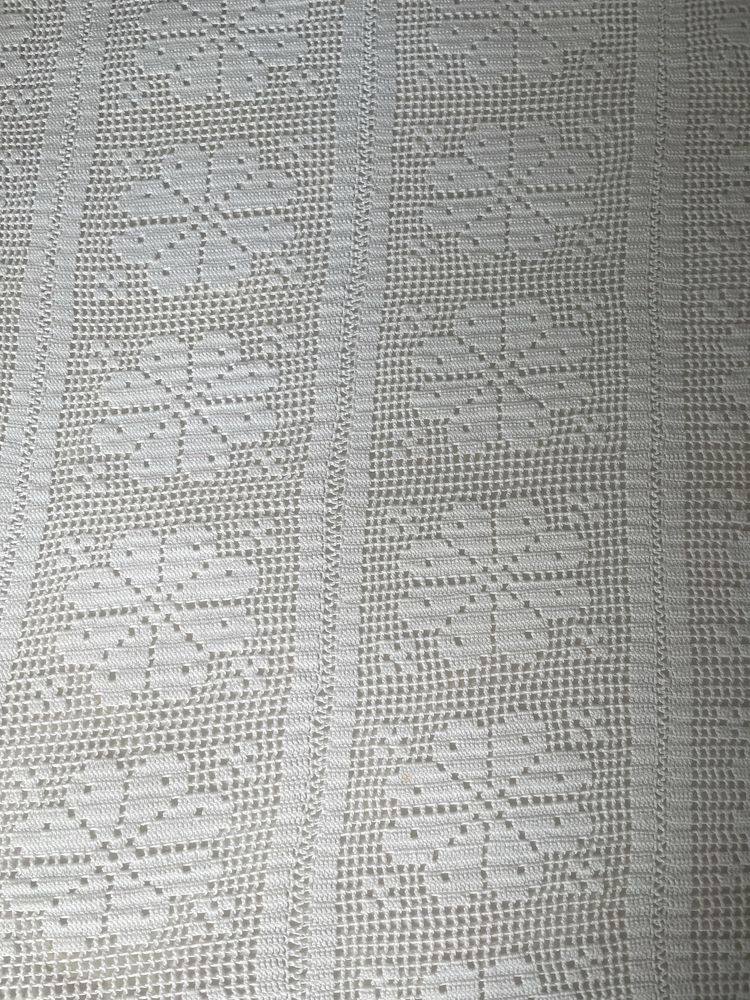Colcha de renda feita à mão