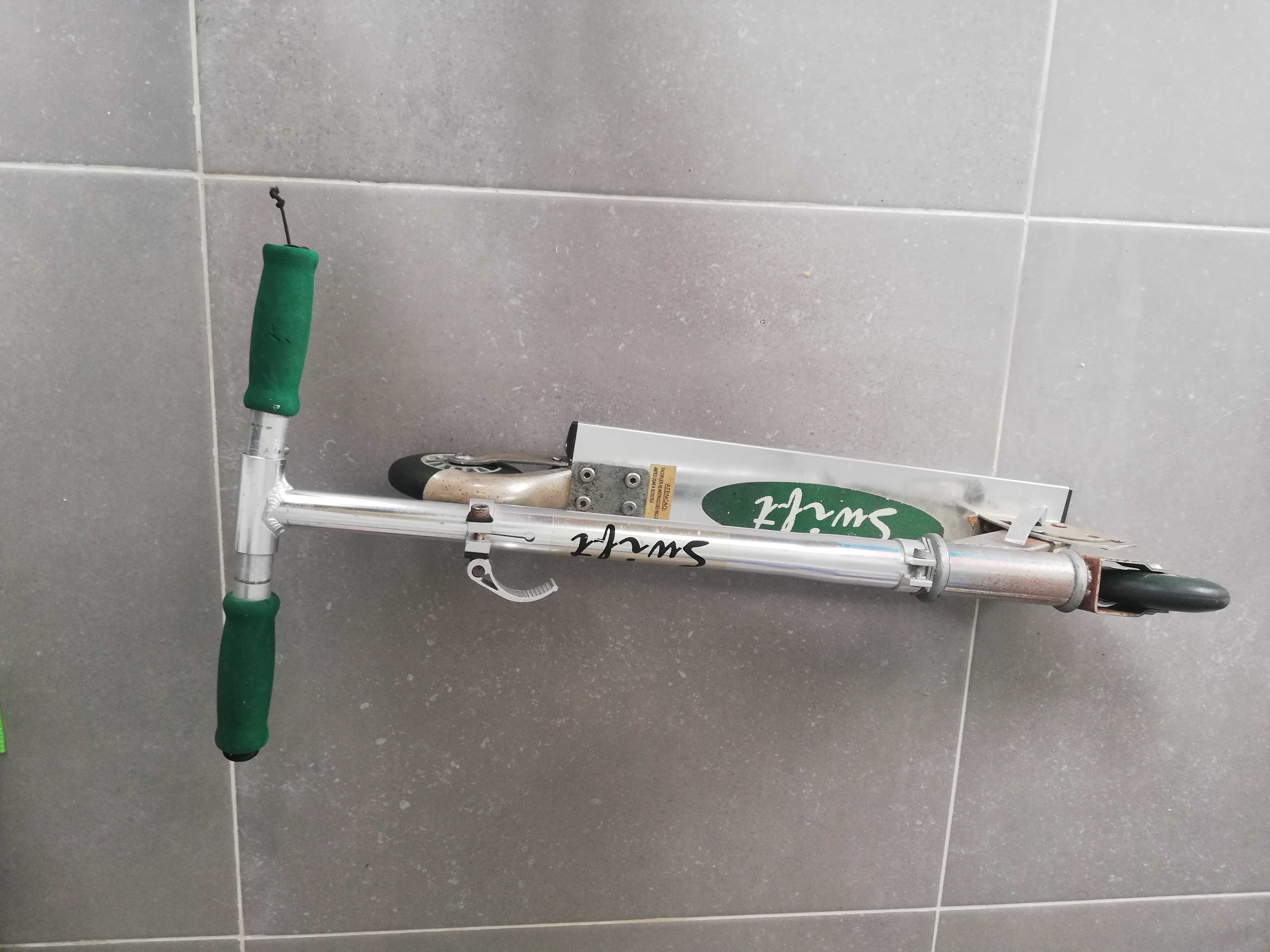 Trotinete de criança, dos 6 aos 16 anos.