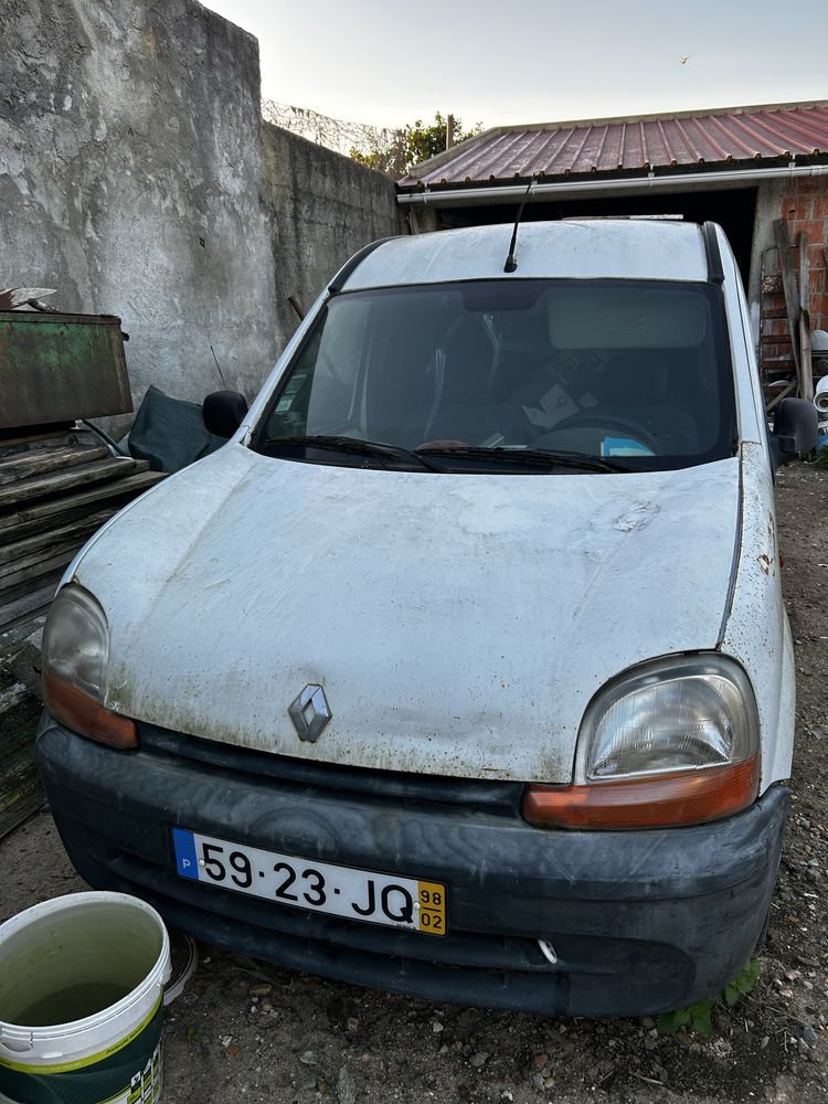 Vendo Renault Kangoo andar e outra para peças com documentos