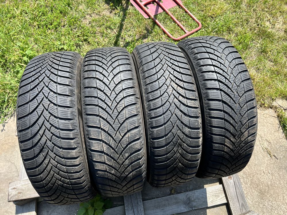 4xopona zimowa SEMPERIT w rozmiarze 185/65 R15