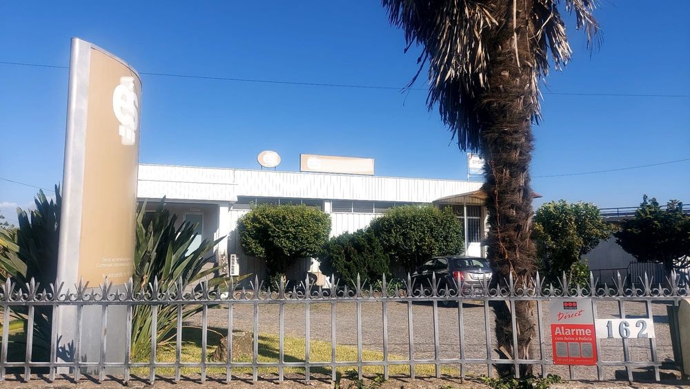 Armazém showroom com estacionamento privativo, excelente localizacao