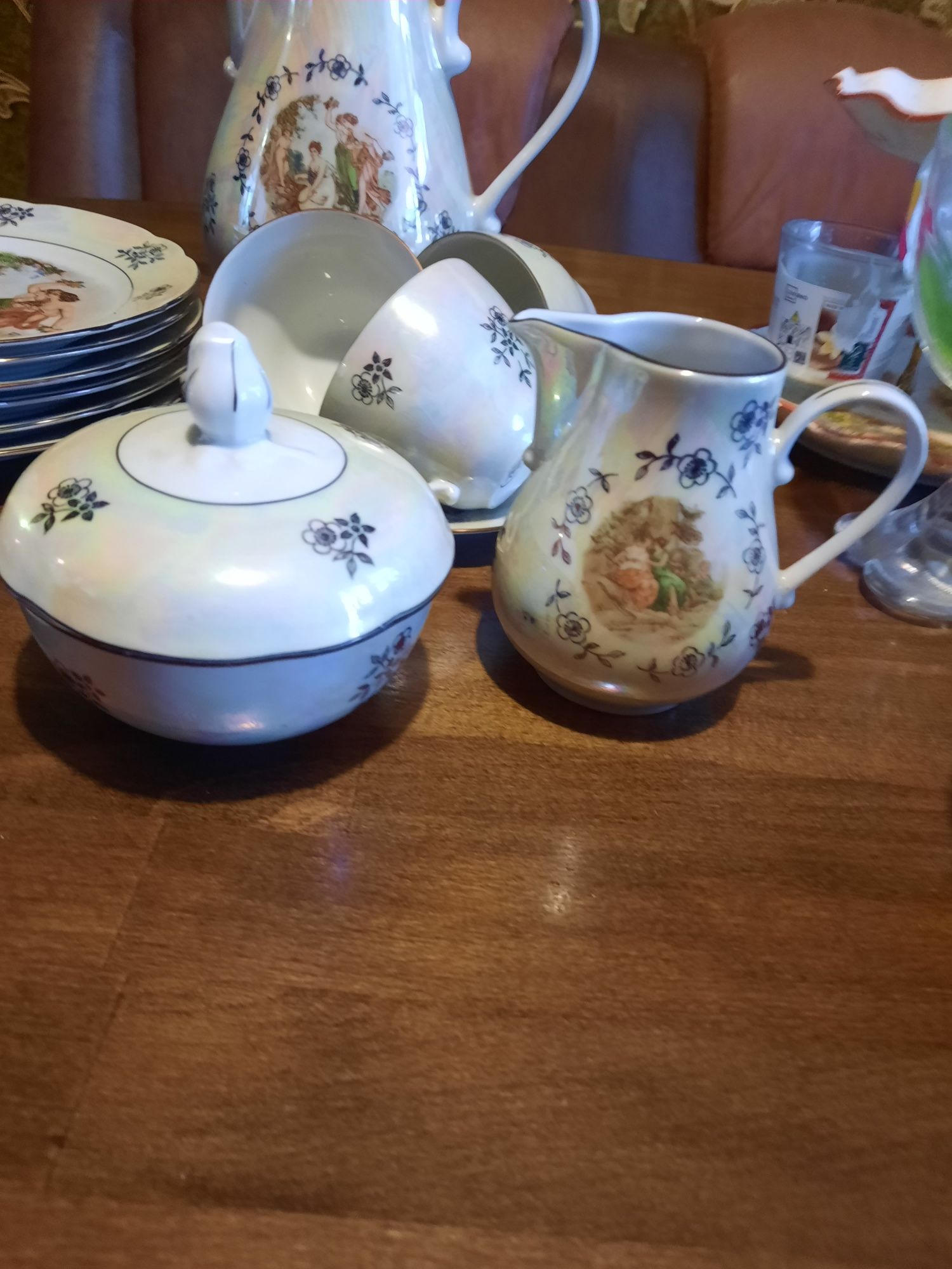 Продам сервиз МАДОННА (ГДР)