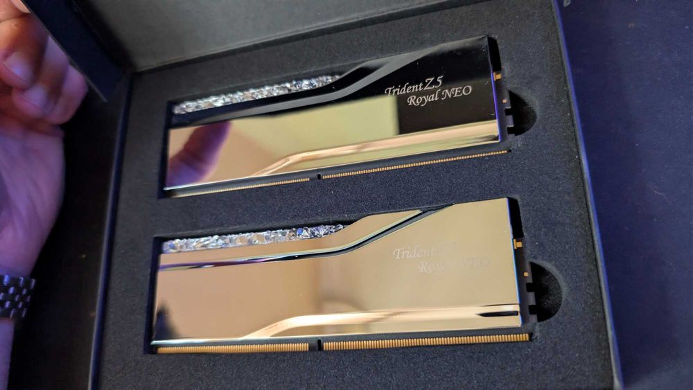 Pamięć RAM G.Skill Trident Z5 Royal Neo, DDR5, 32 GB, 6000MHz, CL28