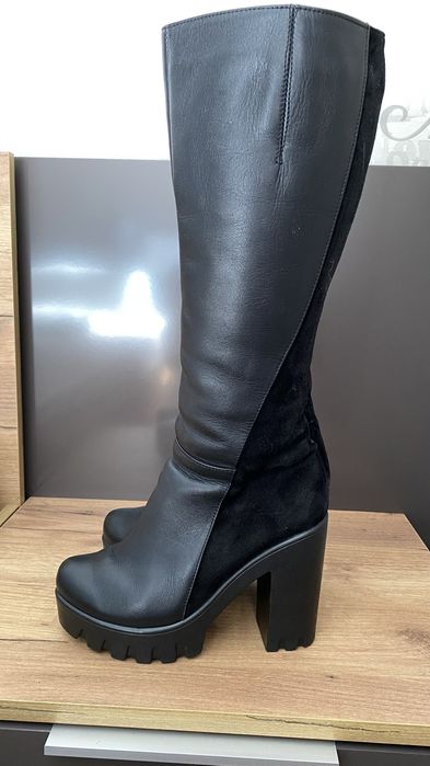 Чоботи шкіряні