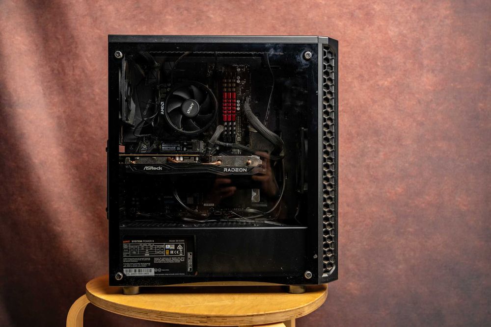 Komputer Ryzen7 5700G / ASRock RX 6600 8GB / 24GBRAM/ KIOXIA 500GB M.2