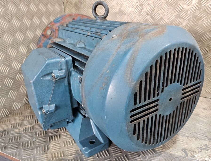 Silnik Bauer  30kW 2935 obr. Nowe łożyska