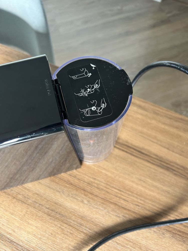 Máquina Nespresso Krups (preta)