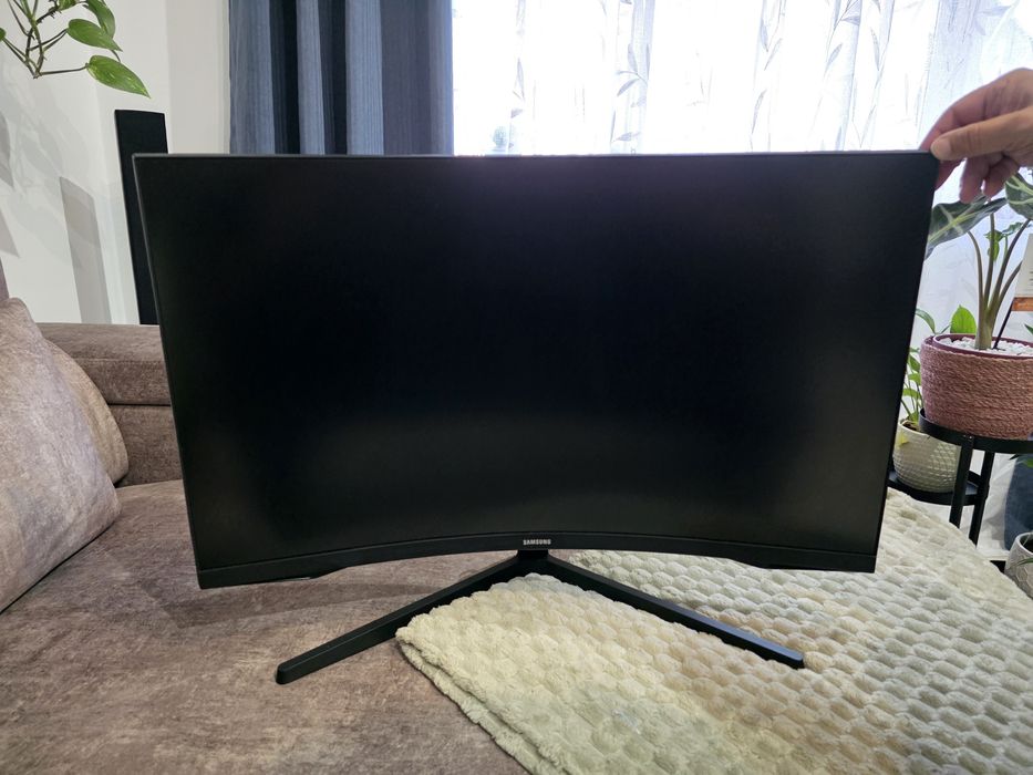 Monitor Samsung Odyssey G5 32' Curvo (Sem caixa Original)